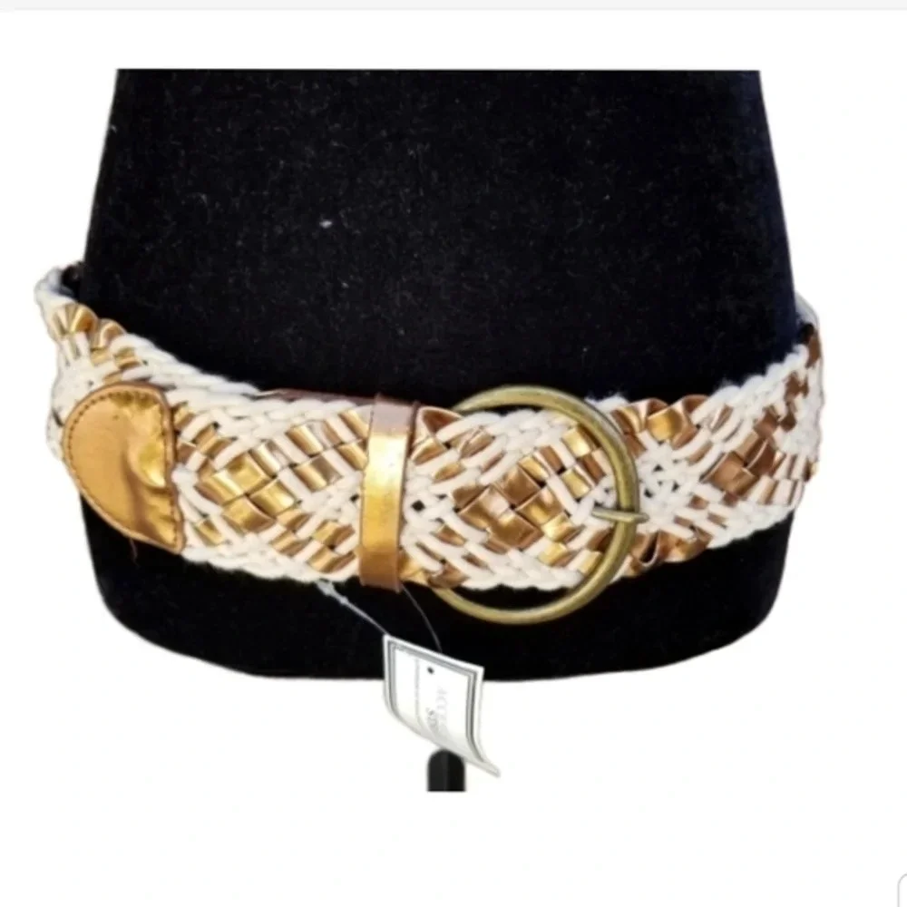 Macrame style belt L NWT